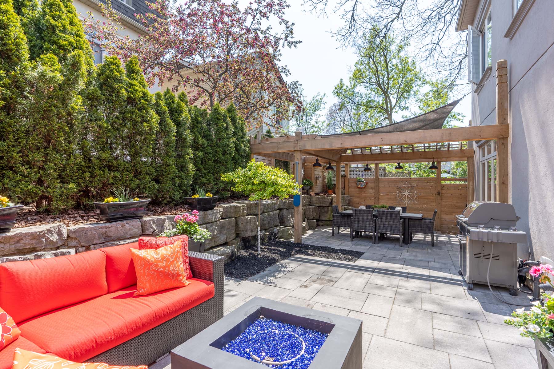 140 Edgewood Avenue DeClute Real Estate