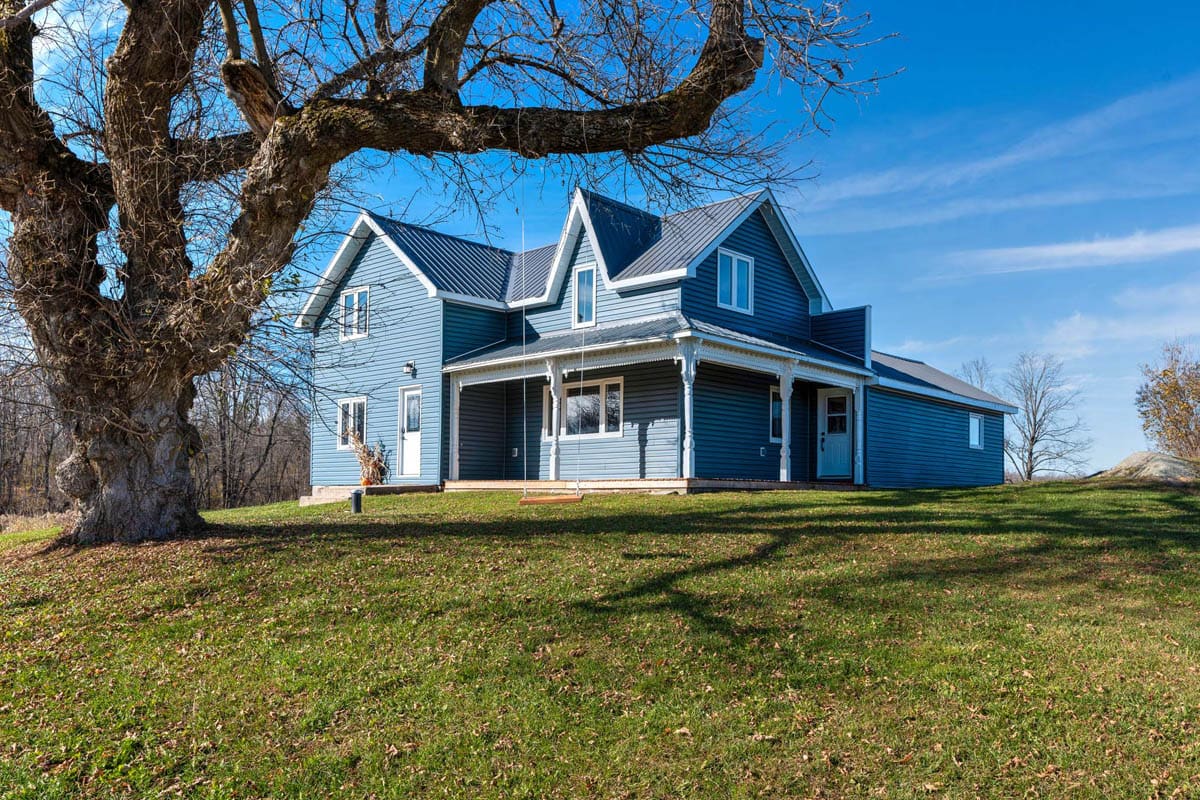 739,000, 4708 Verona Sands Road, Verona, ON DeClute Real Estate