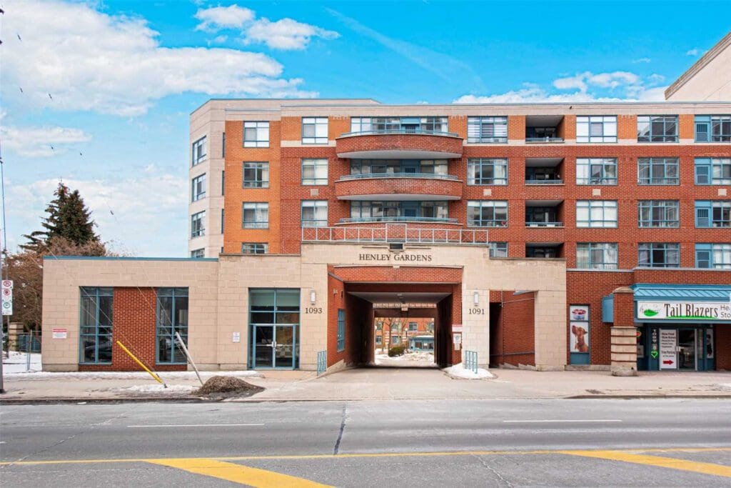 25 Grenville Street 1005 DeClute Real Estate