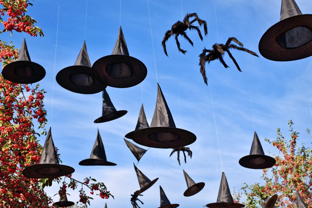 witchy halloween decor ideas