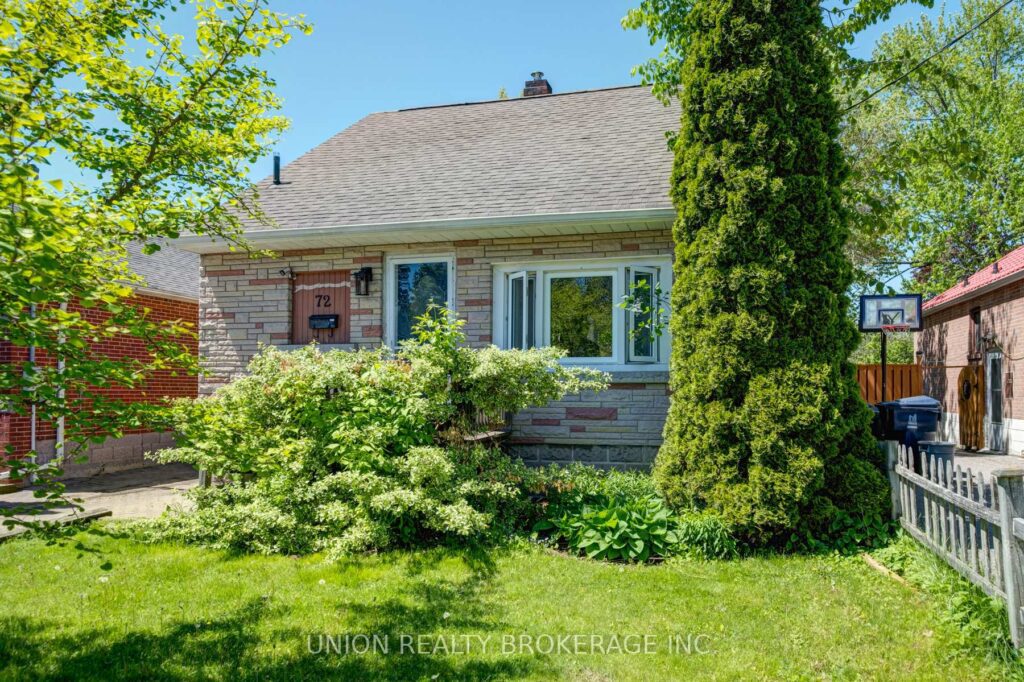 72 Sandown Avenue - 1