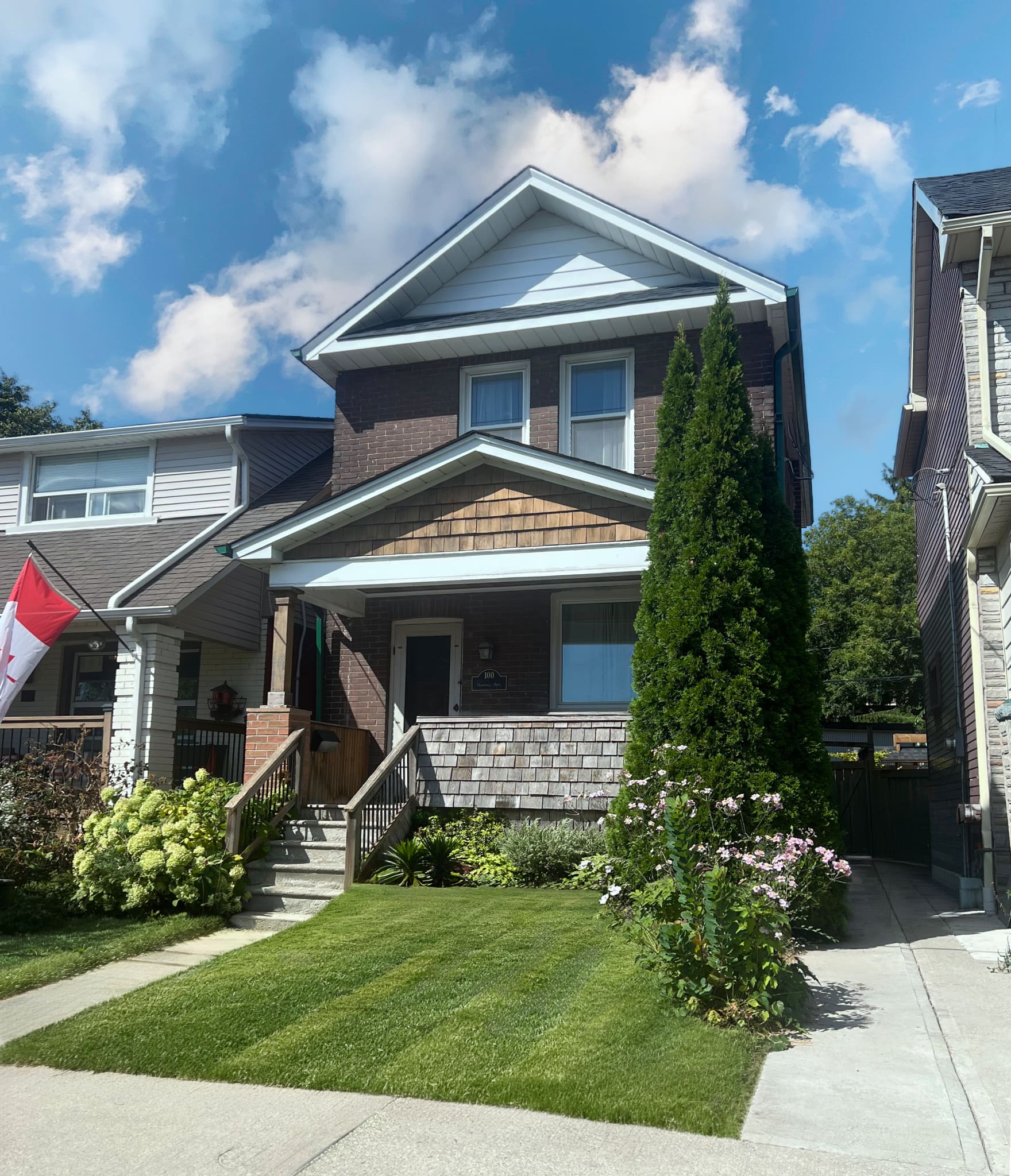 100 Oakvale Avenue