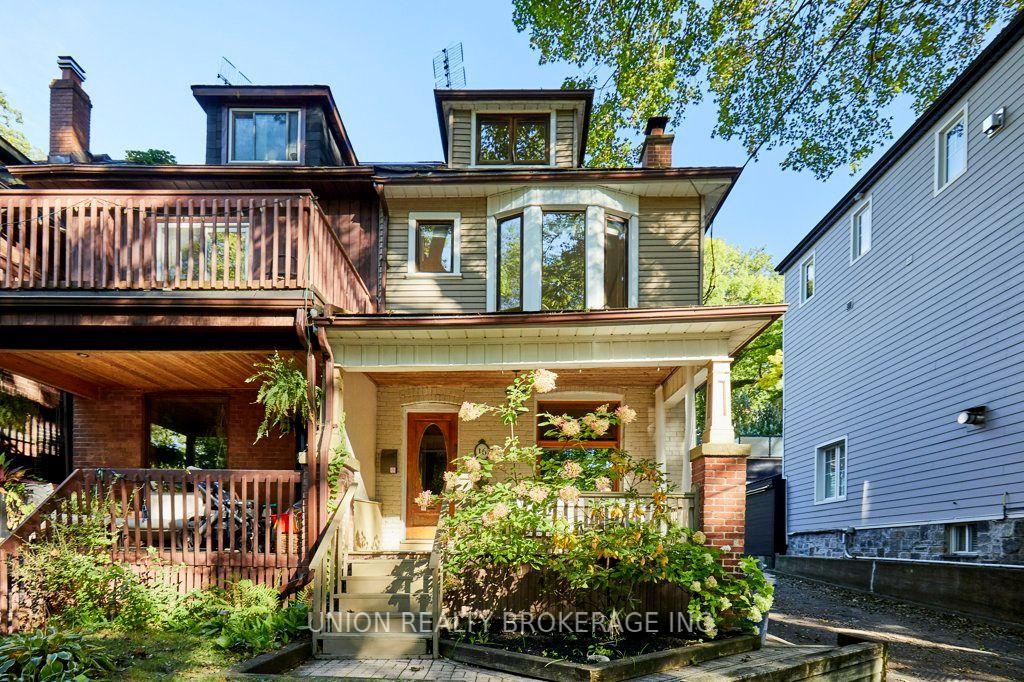 16 Cedar Avenue